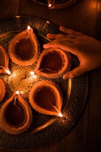 Deepa Archan 11 lamps
